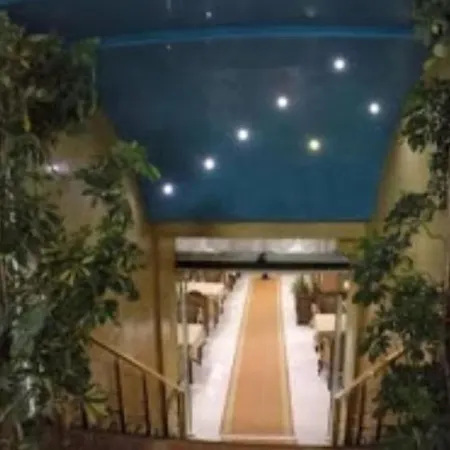 Meg Klaus Hotel